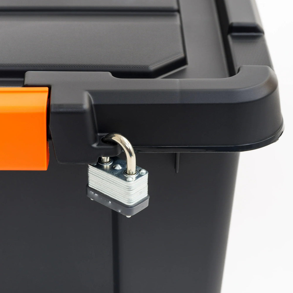 Heavy Duty Plastic Storage Bins with Lockable Lids, Black Y589